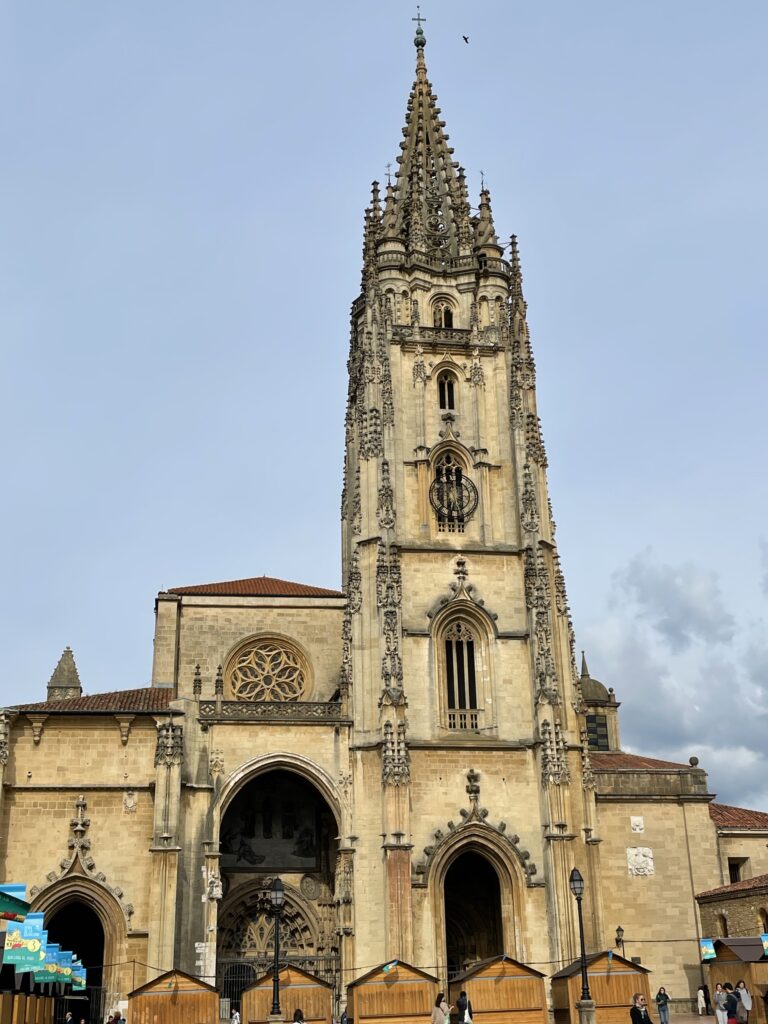 Tag 1 – Anreise nach Oviedo